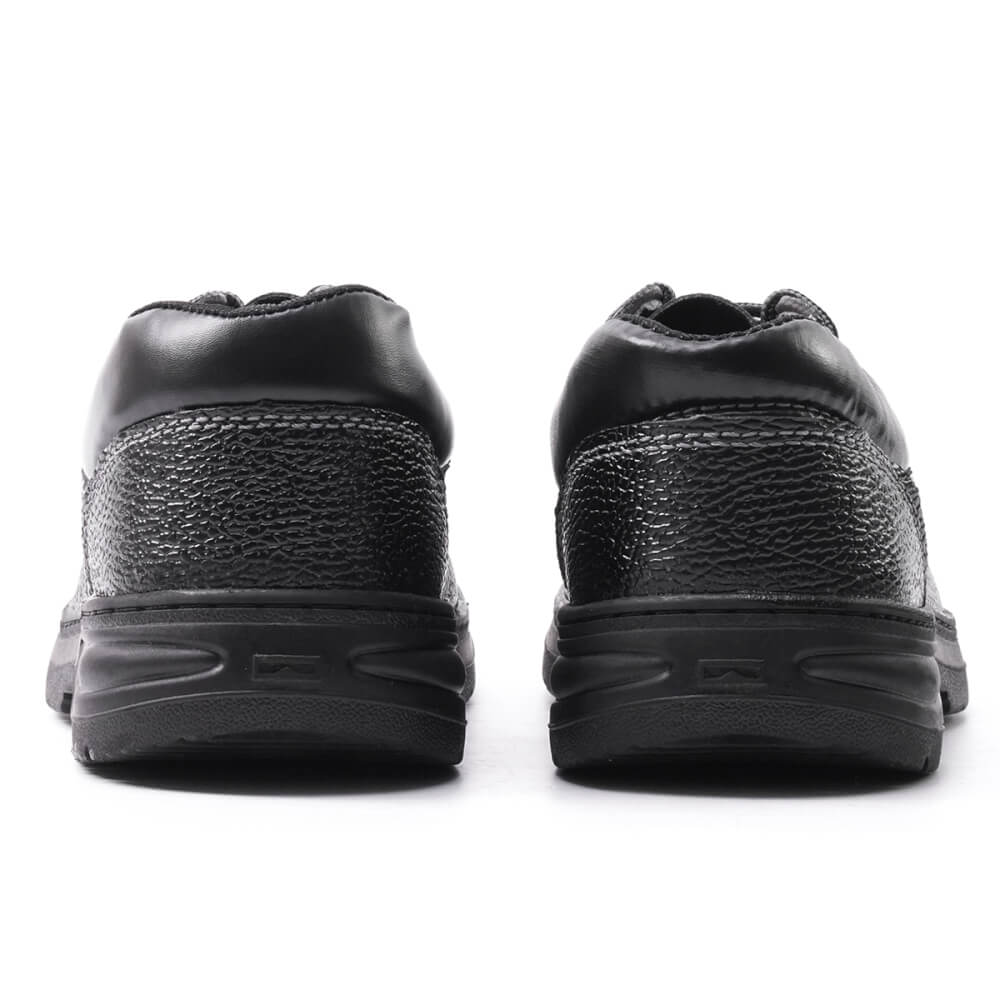 รองเท้านิรภัย DELTON เบอร์ 38